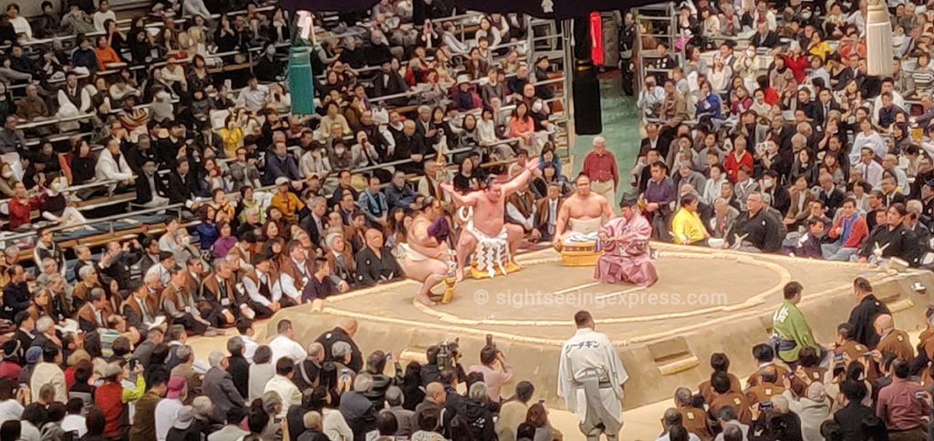 Hakuhō Shō, performing the yokozuna ceramony
